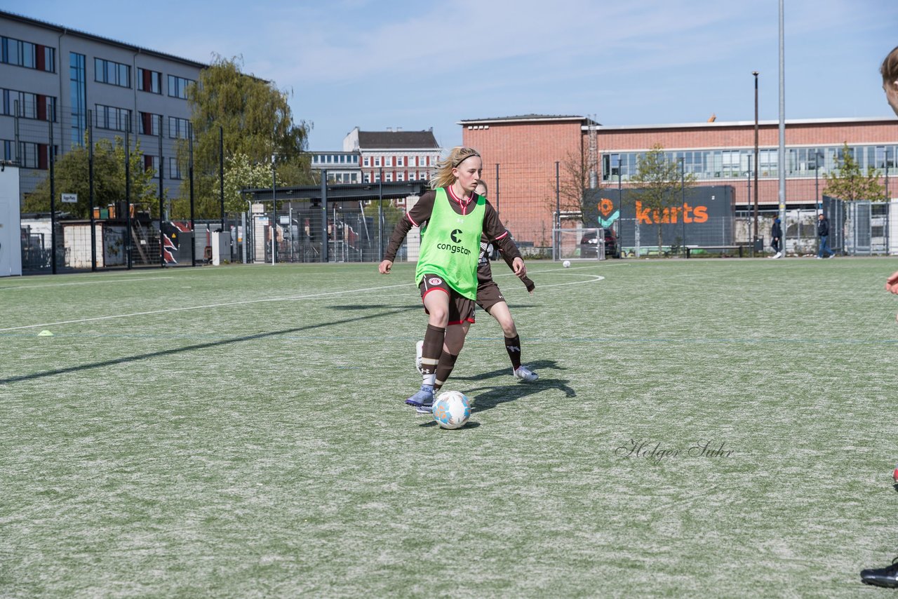 Bild 77 - wBJ St. Pauli - Walddoerfer : Ergebnis: 1:11